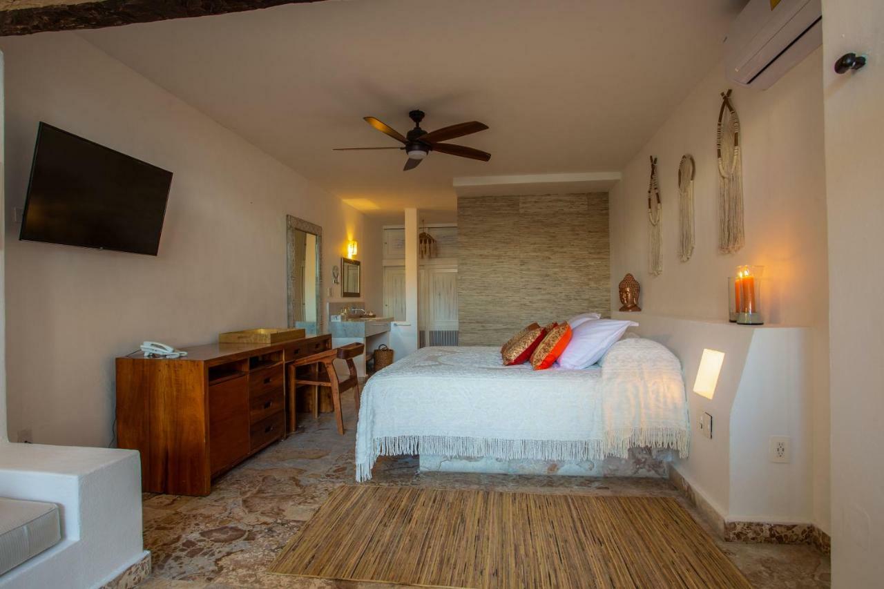 Lotus Beach Hotel - Adults Only Isla Mujeres Exterior photo